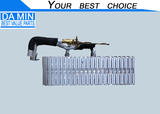 1835691580 FSR FRR Truck Evaporator Of Air Conditioner 1835411420 Với van mở rộng