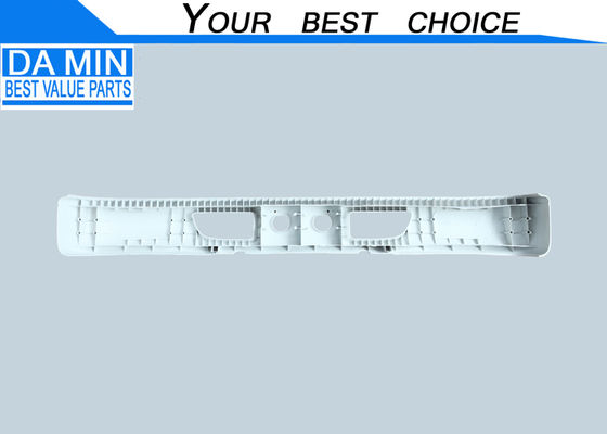 NHR NKR Bumper 8975824230 Chế độ 1994 Chiều dài 1680mm Không có đèn sương mù Isuzu Chiếc xe tải nhẹ